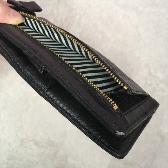Kate Spade Black Leather Bill Fold Wallet Black White Stripe Interior - Picture 4 of 5